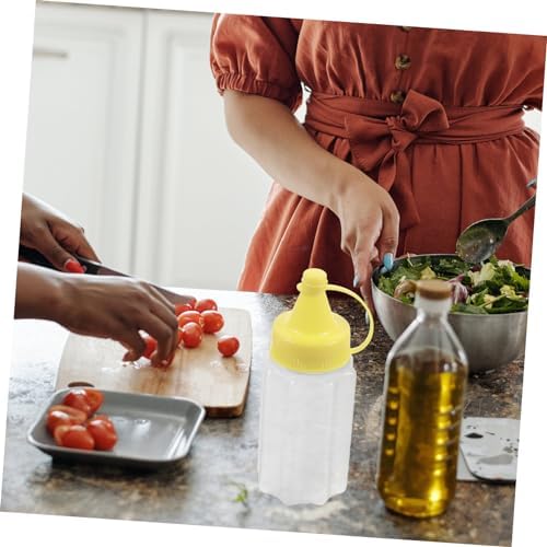 4-Piece Squeeze Condiment Bottles for Kitchen Use