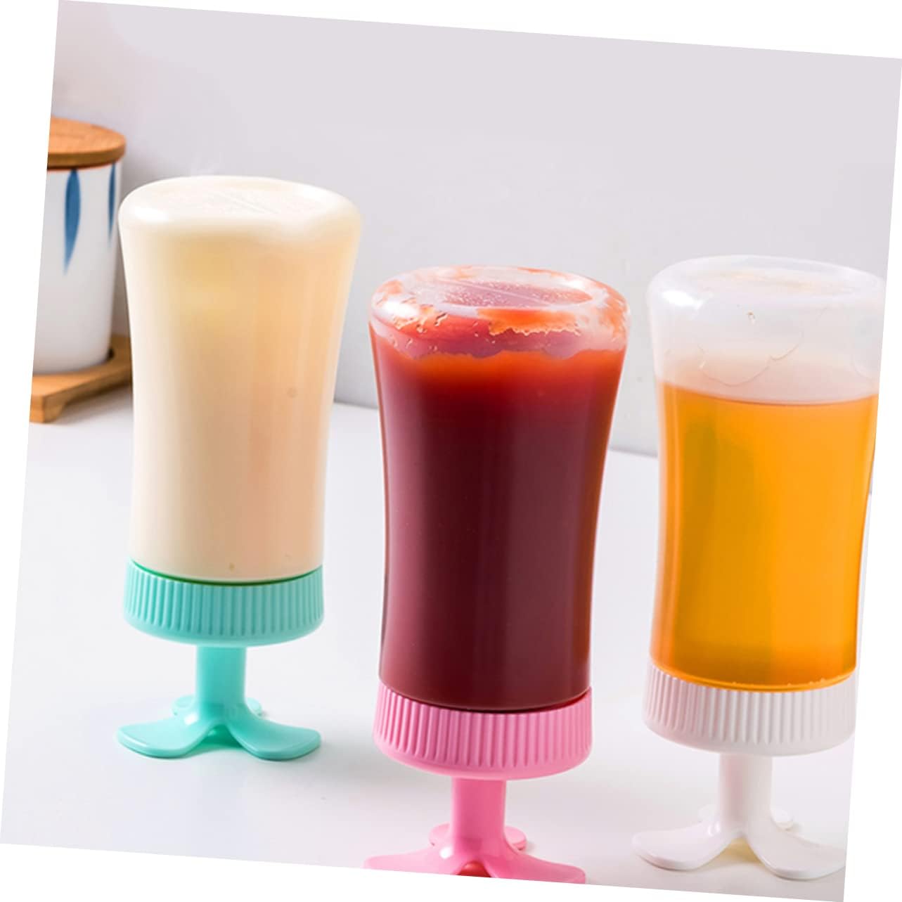FUNOMOCYA Squeeze Condiment Bottles for Ketchup Mustard Sauce Salad Dressing Dipping