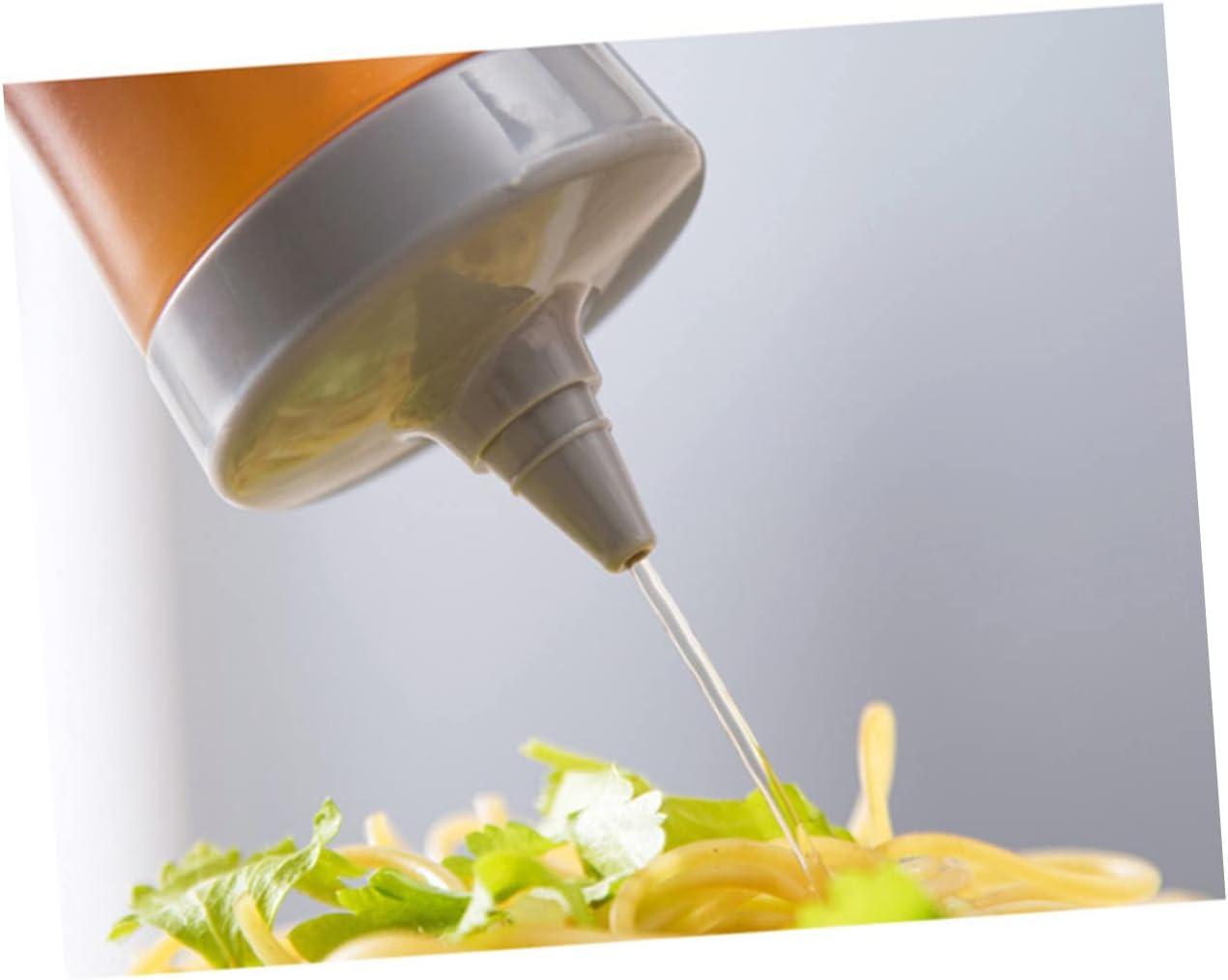 Mikinona Squeeze Bottle 350ml Reusable Leakproof TranslucentCondiment Dispenser