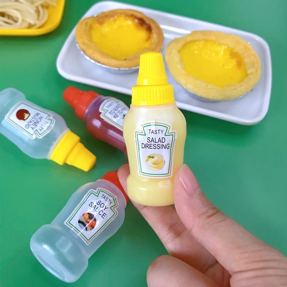 4 Piece Set Compact Squeeze Bottle Portable Reusable Lunchbox Condiment Dispenser