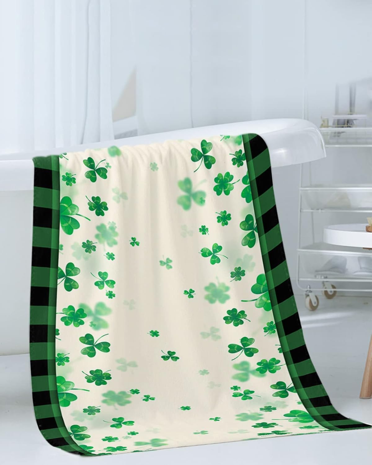 St Patricks Day shamrock bathroom towel set