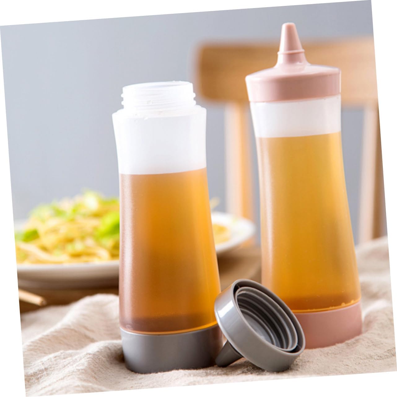 Mikinona Squeeze Bottle 350ml Reusable Leakproof TranslucentCondiment Dispenser