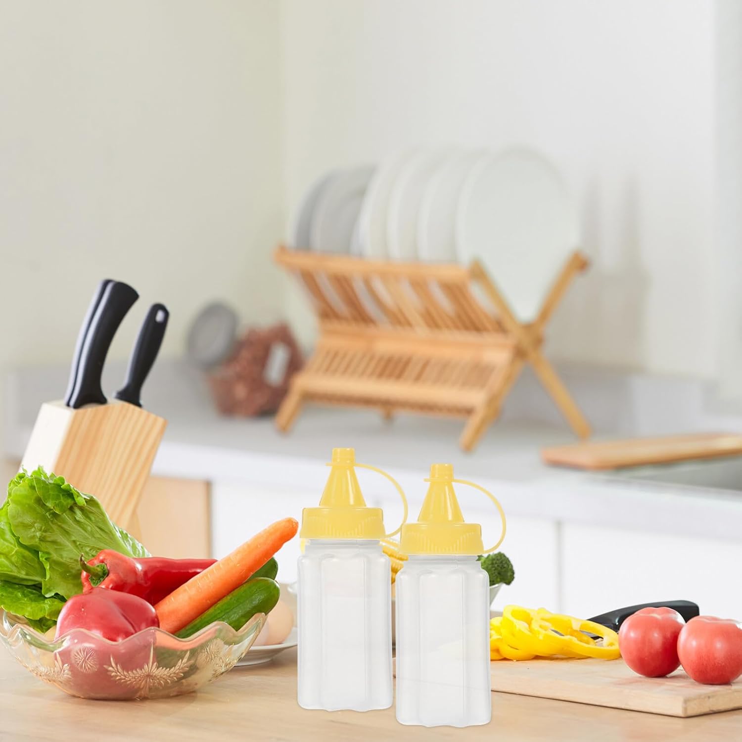 Mobestech 4-Pack Smeber Squeeze Bottles - Durable BPA-Free Ideal Kitchen Essential