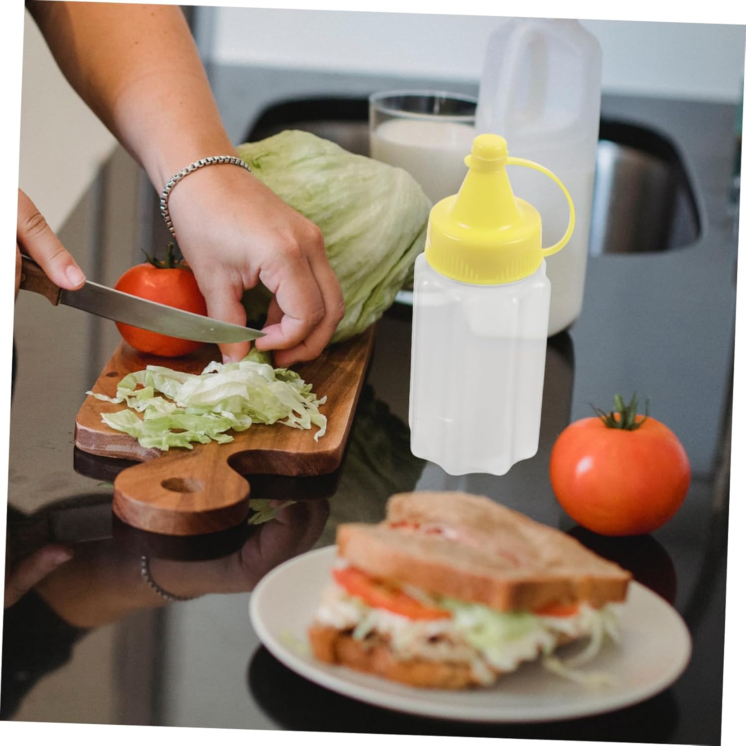 PRETYZOOM 4pcs Reusable Condiment Squeeze Bottles