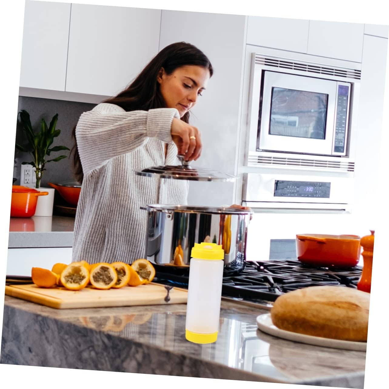 Convenient Dual-Squeeze Ketchup Condiment Dispensers