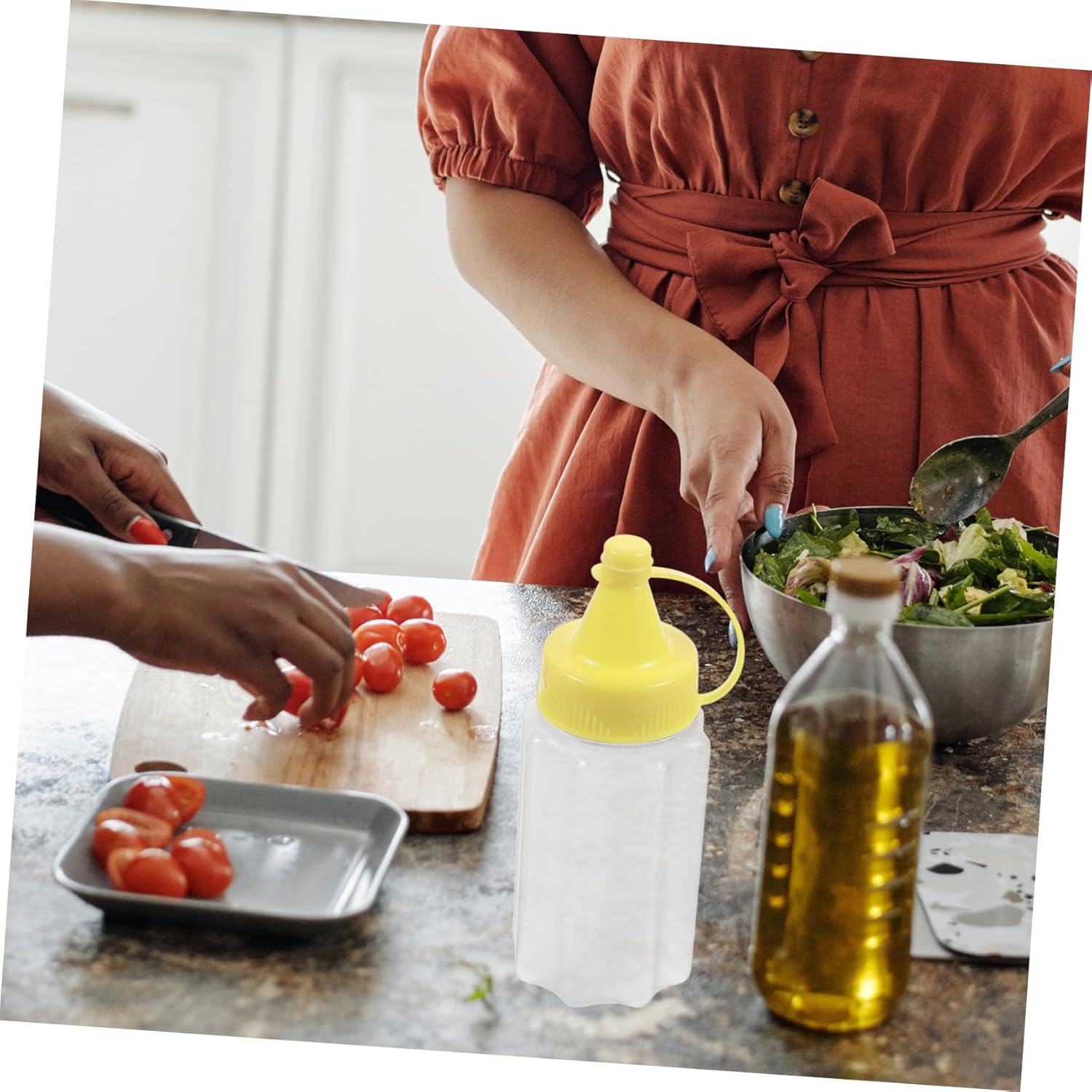 4-Piece Squeeze Condiment Bottles for Kitchen Use